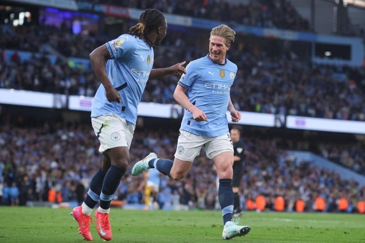 老鹰不断突破!,德布劳内连续三场比赛得分超过重返赛场赛场气氛高涨 老鹰不断突破!,德布劳内连续三场比赛得分超过重返赛场赛场气氛高涨